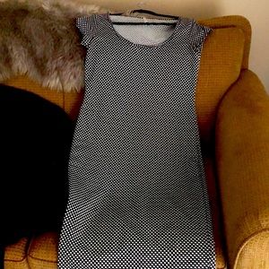 Beautiful form fits one of a kind cap sleeves dressy or casual like new